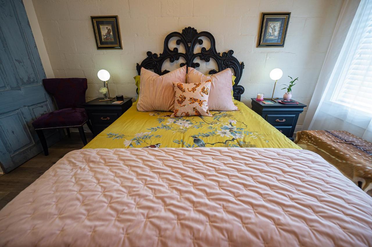 Chateau Royale, Pet Friendly, On Bayou, Downtown! New Iberia Dış mekan fotoğraf